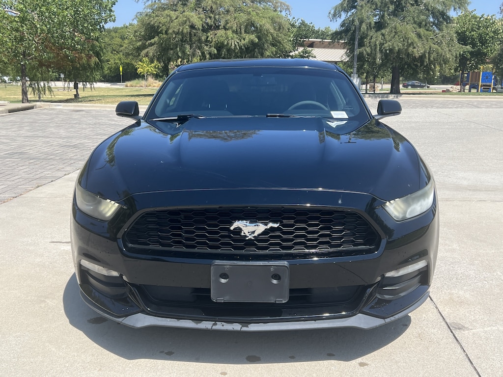 Used 2017 Ford Mustang V6 Coupe