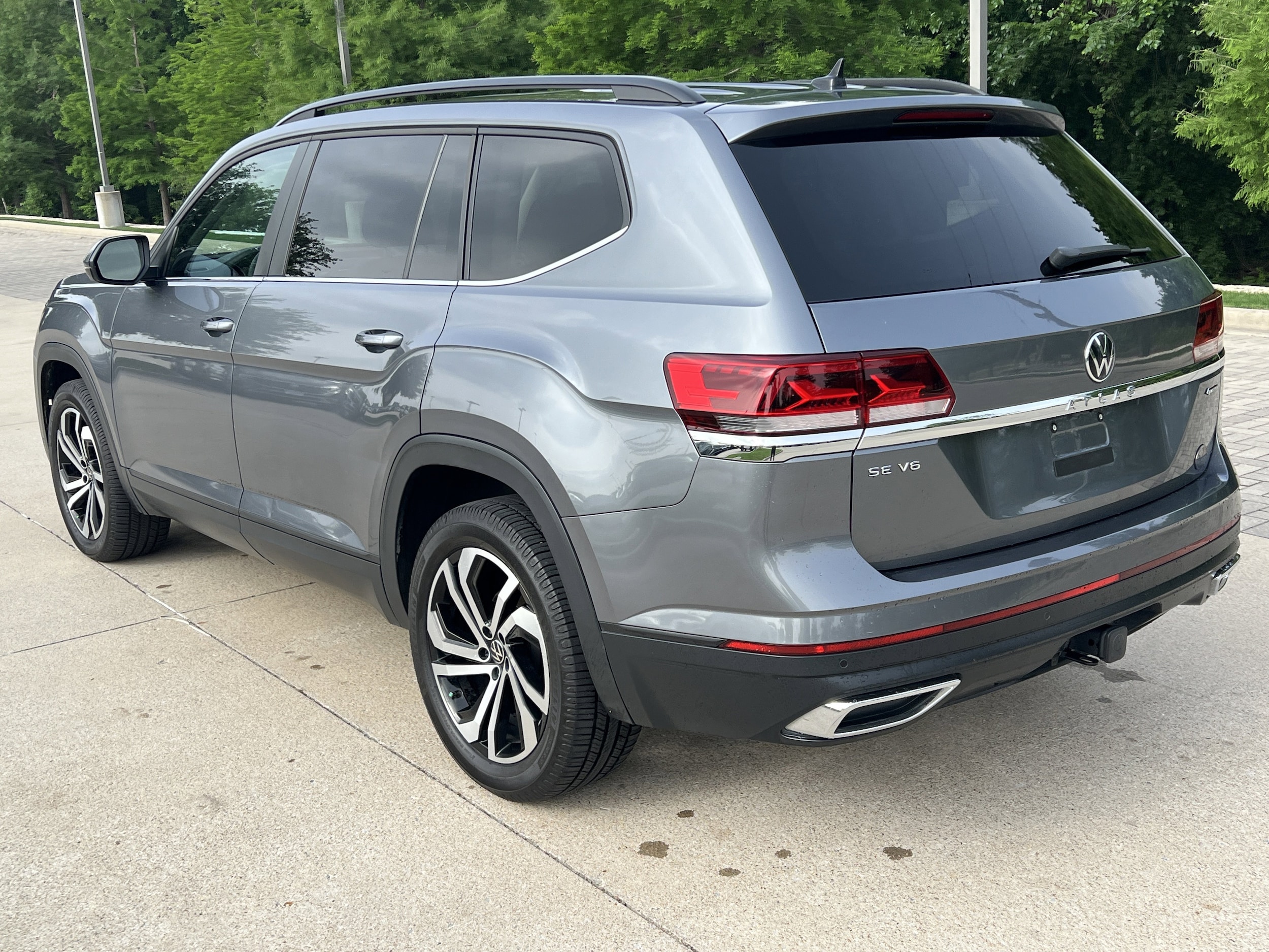 2023 Volkswagen Atlas 3.6L V6 SE w/Technology photo 6