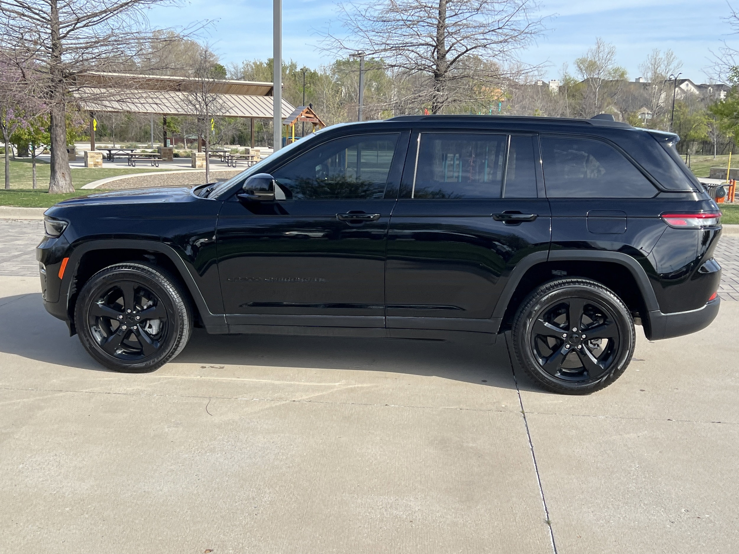 2024 Jeep Grand Cherokee Limited photo 5
