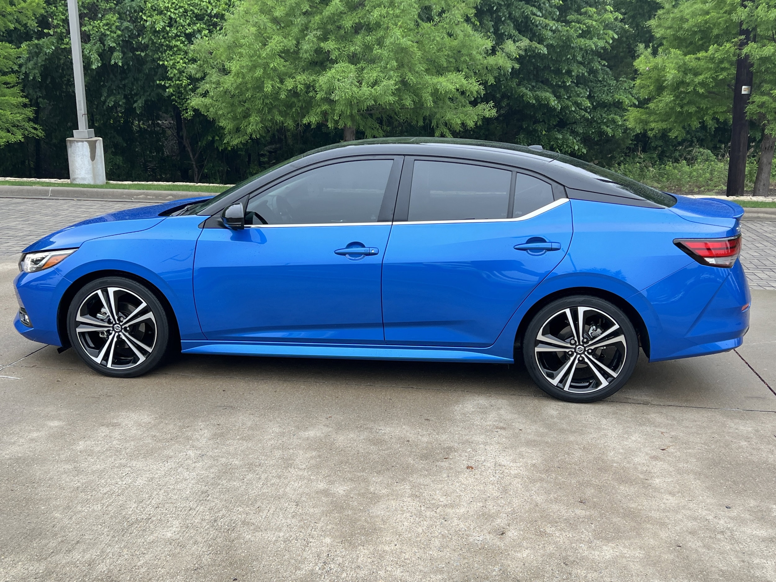 2021 Nissan Sentra SR photo 6