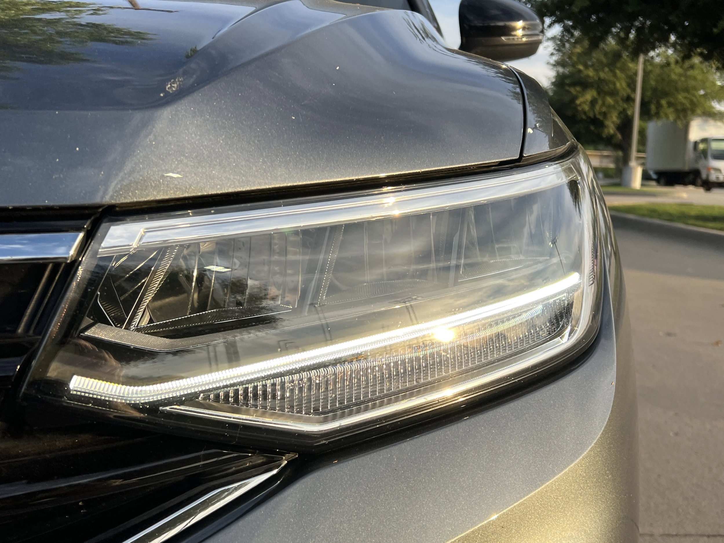 2024 Volkswagen Tiguan SE R-Line Black photo 5