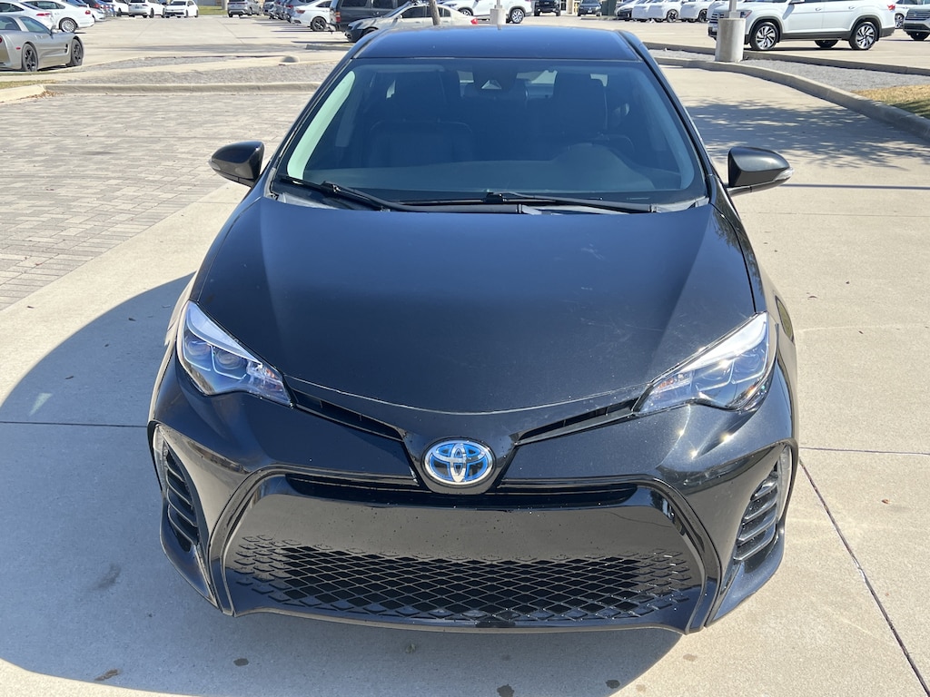Used 2017 Toyota Corolla SE Sedan