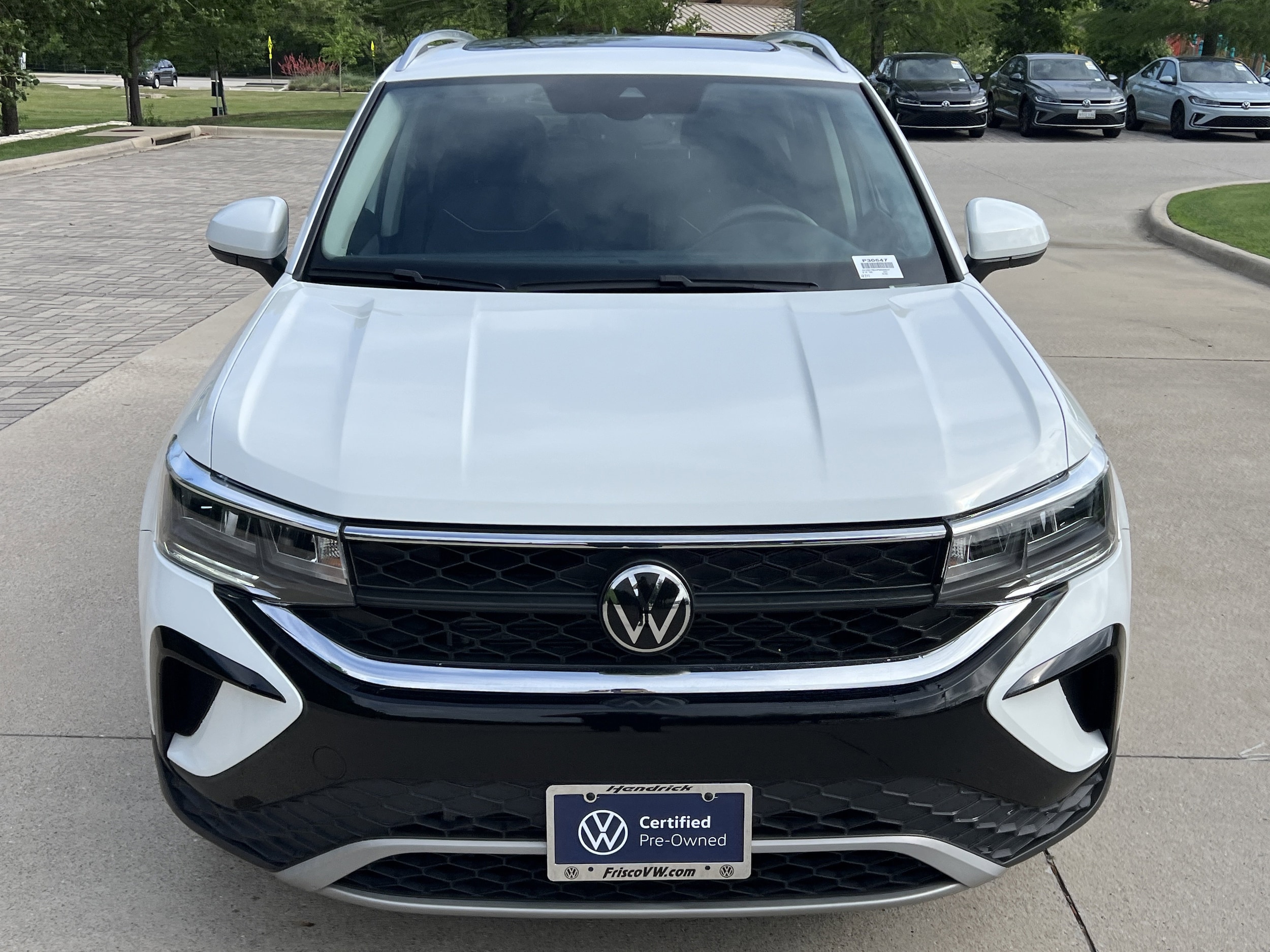 2023 Volkswagen Taos SE photo 2