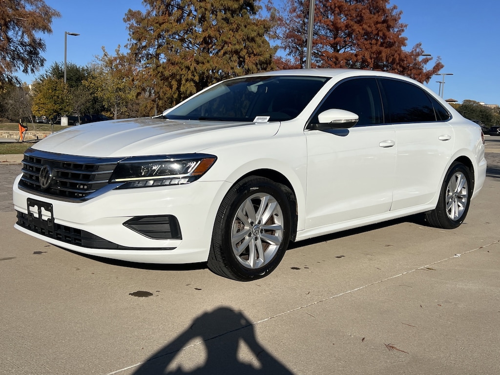 Used 2020 Volkswagen Passat 2.0T SE Sedan