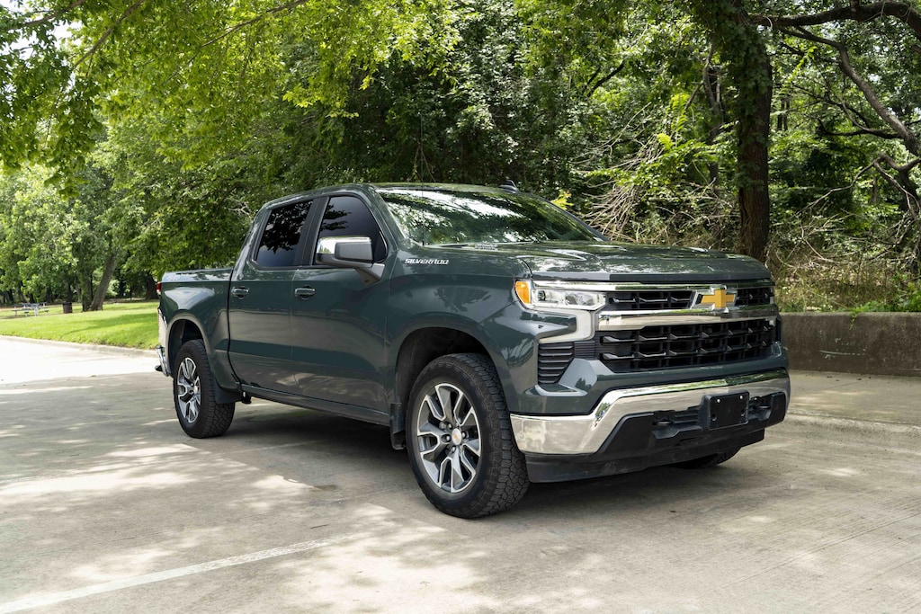 Used 2025 Chevrolet Silverado 1500 LT Pickup
