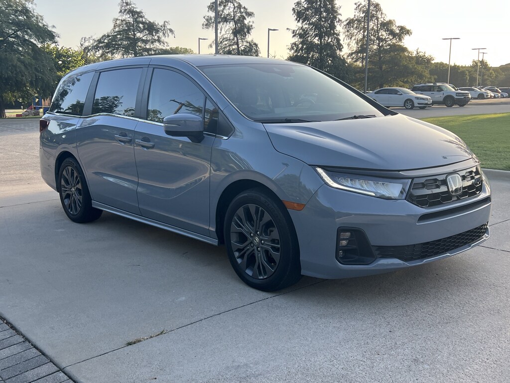 Used 2025 Honda Odyssey Touring Minivan