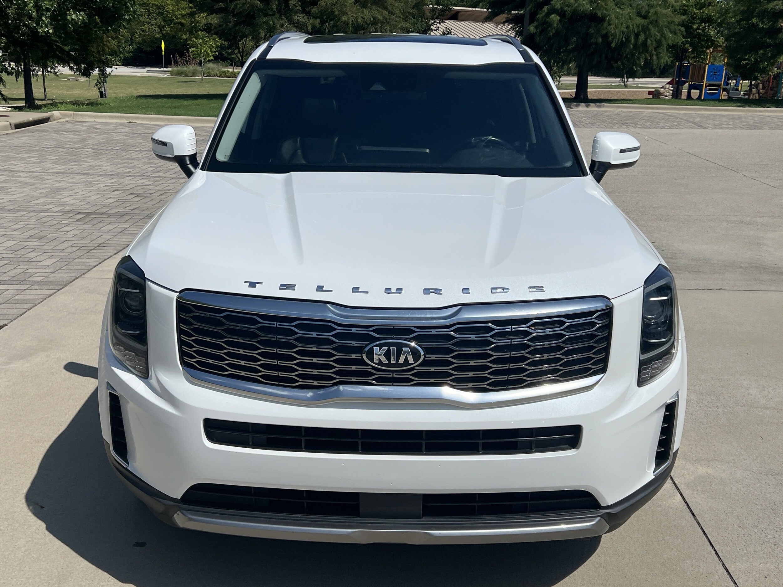 2020 Kia Telluride S photo 2