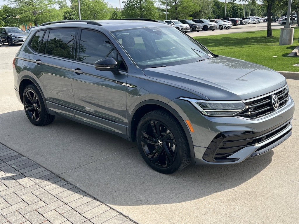 Used 2023 Volkswagen Tiguan SE R-Line Black SUV