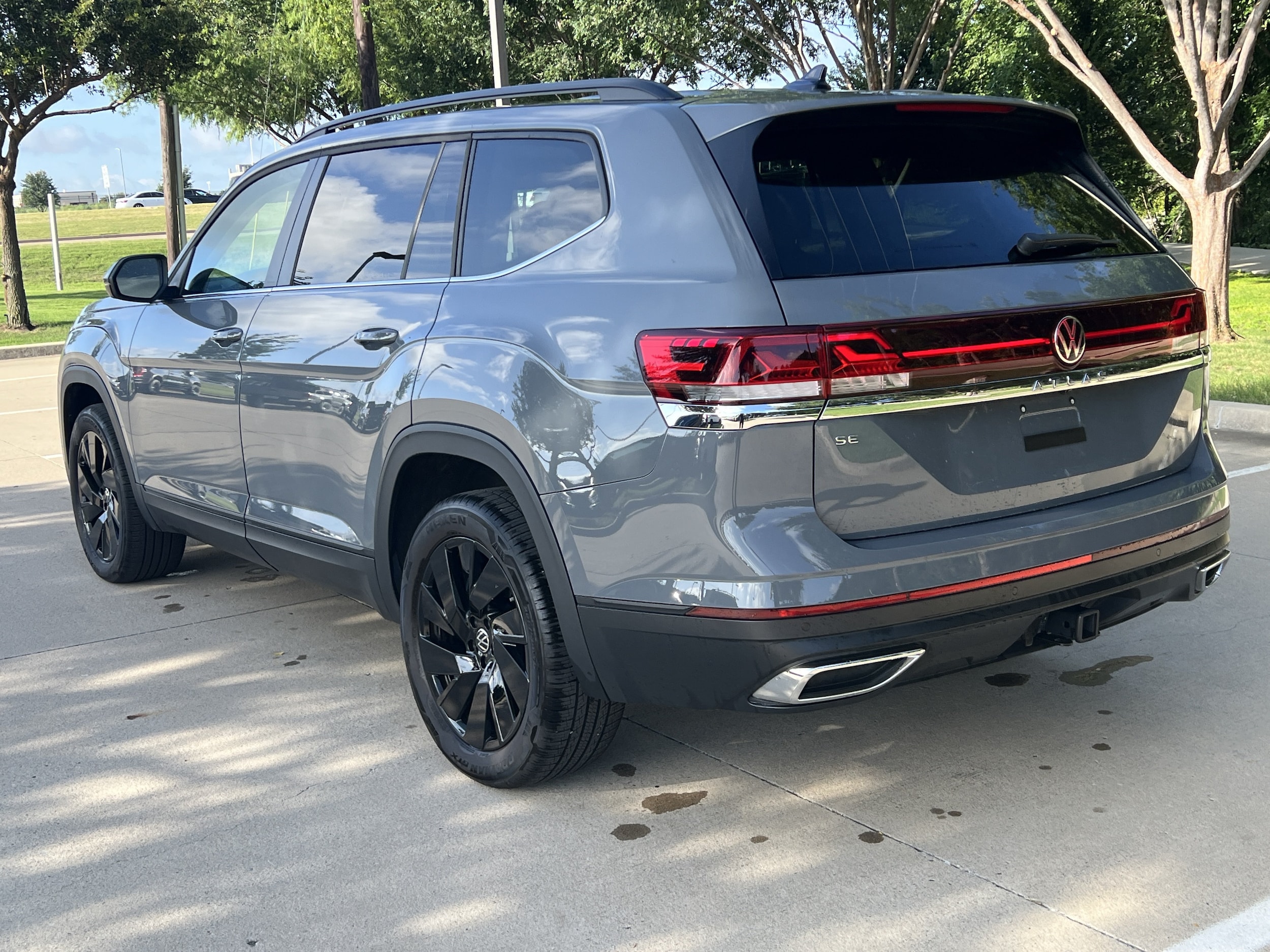 Volkswagen Atlas 2.0T SE W/Technology