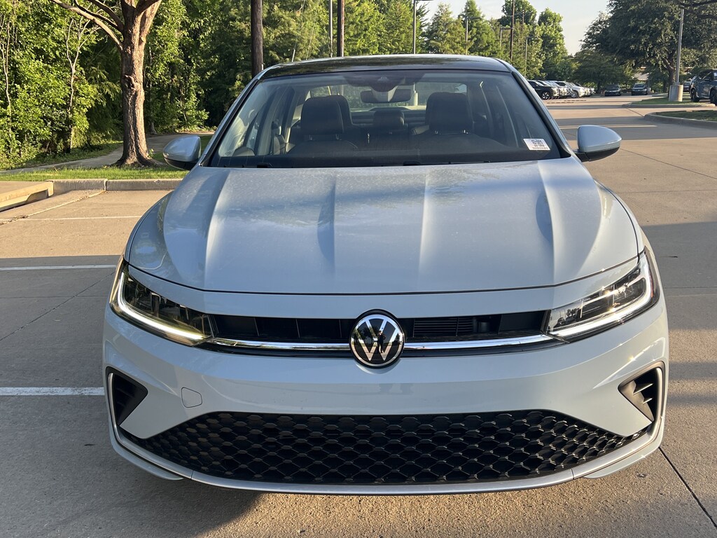 Used 2026 Volkswagen Jetta SE Sedan