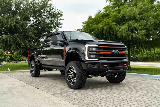 2023 Ford Super Duty F-250 Pickup LARIAT Pickup