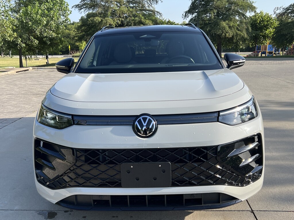 Used 2026 Volkswagen Tiguan SE R-Line Black SUV