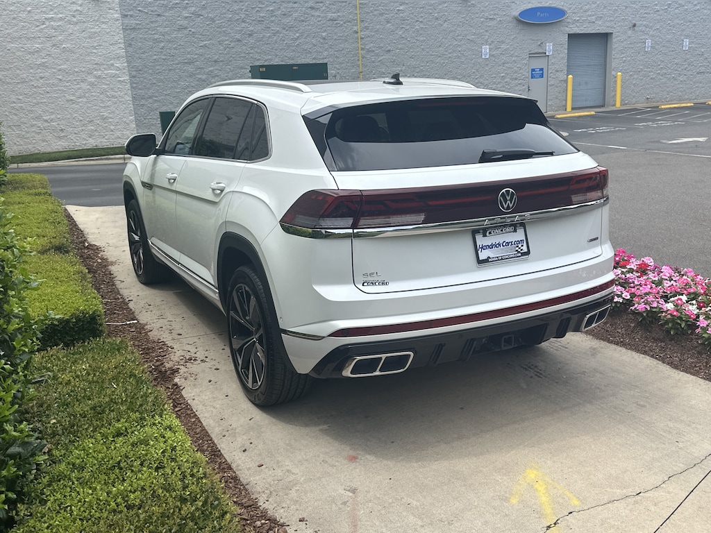 Used 2026 Volkswagen Atlas Cross Sport 2.0T SEL Premium R-Line SUV