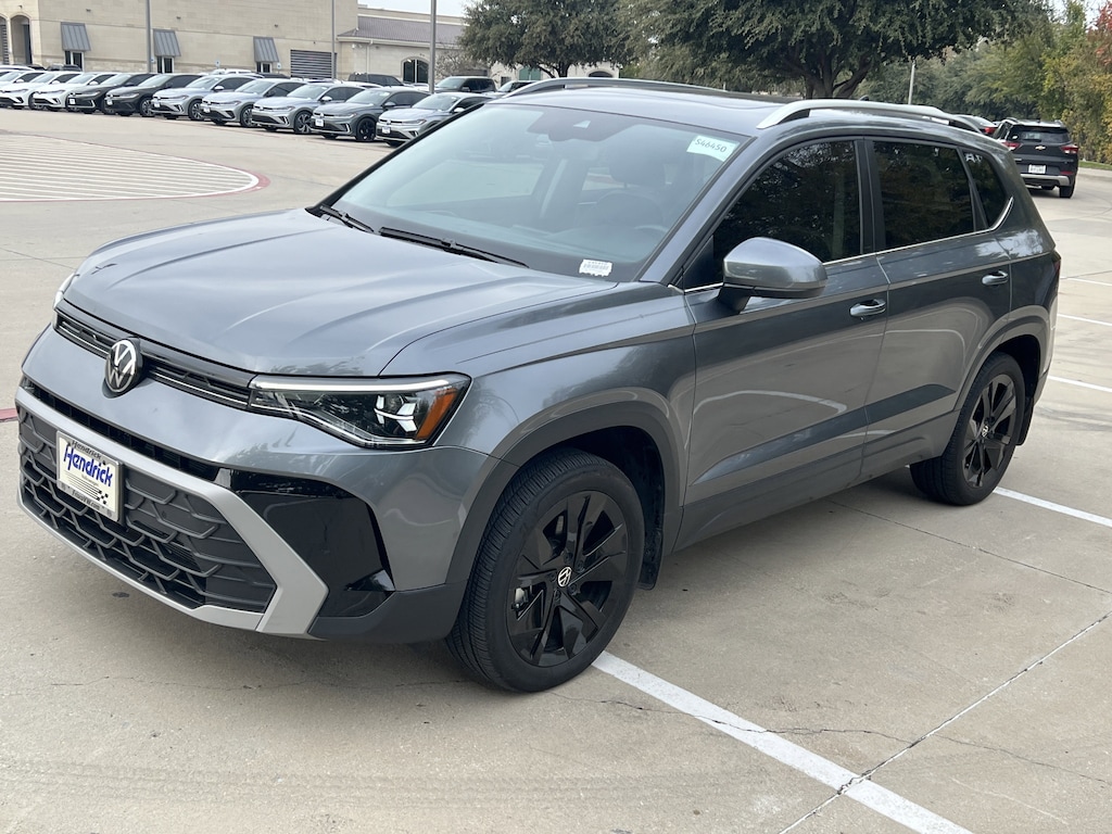 Used 2025 Volkswagen Taos SE SUV
