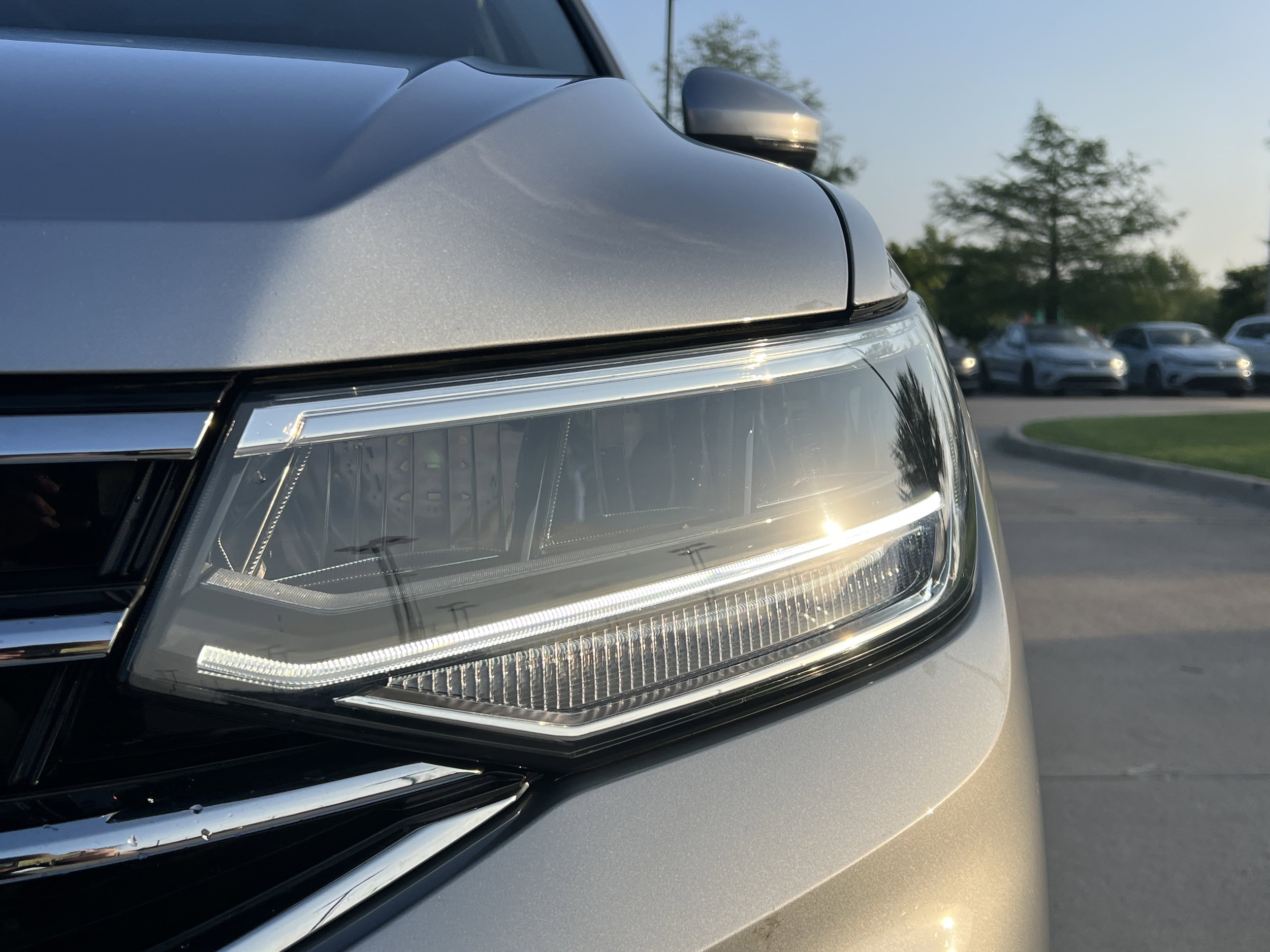 2024 Volkswagen Tiguan SE photo 5