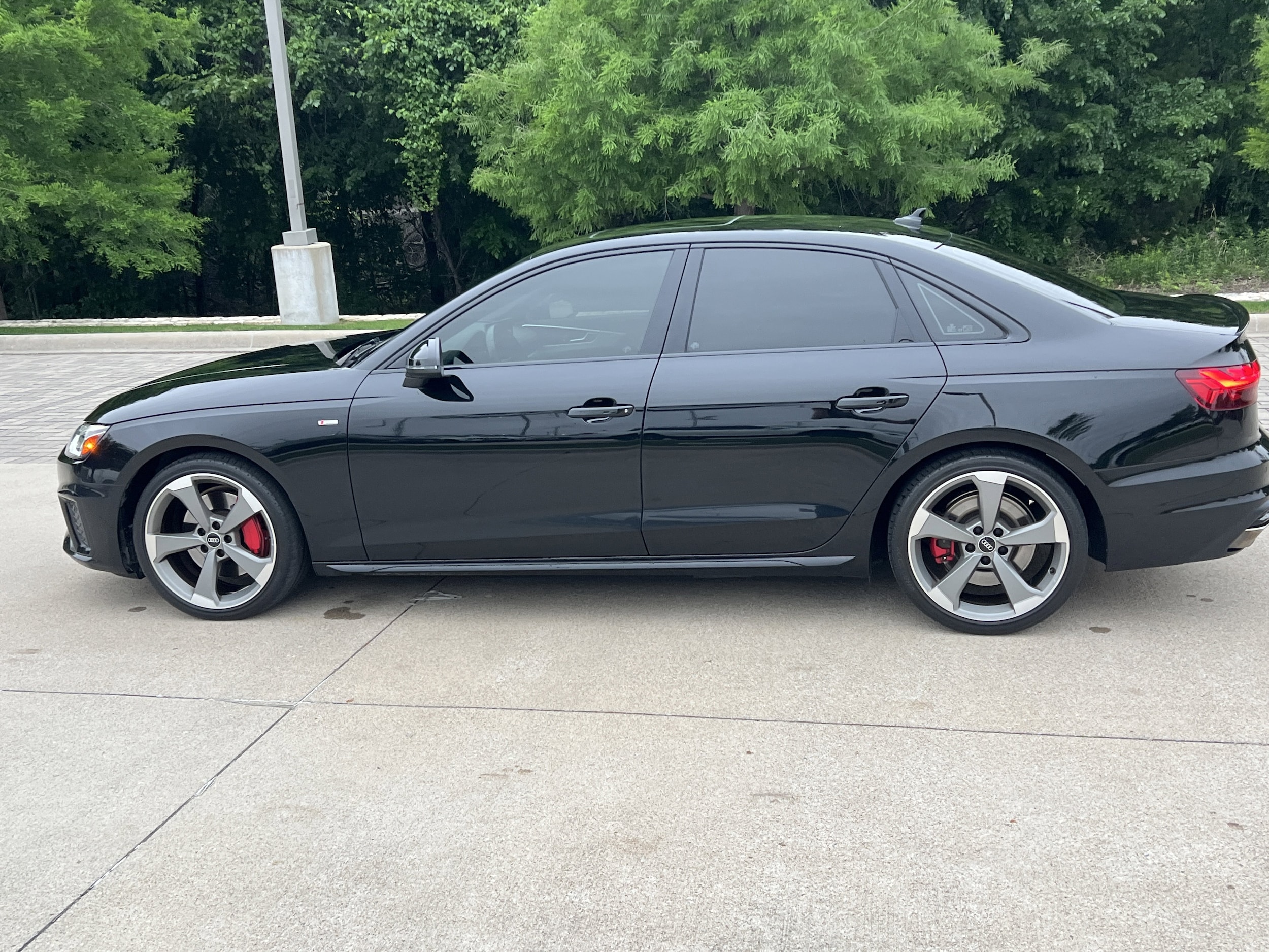 2023 Audi A4 Sedan S line Premium Plus photo 5