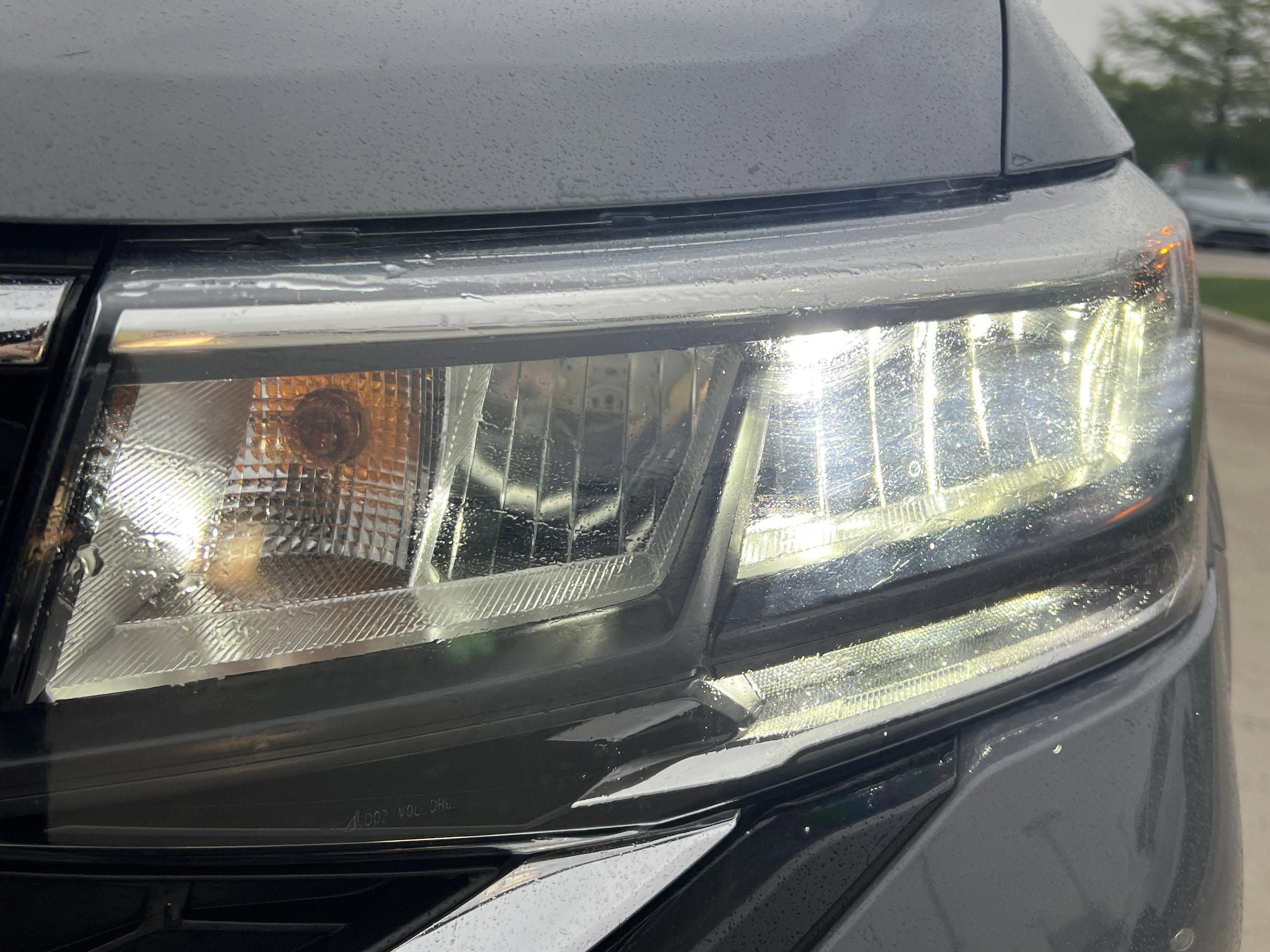 2023 Volkswagen Taos SE photo 5