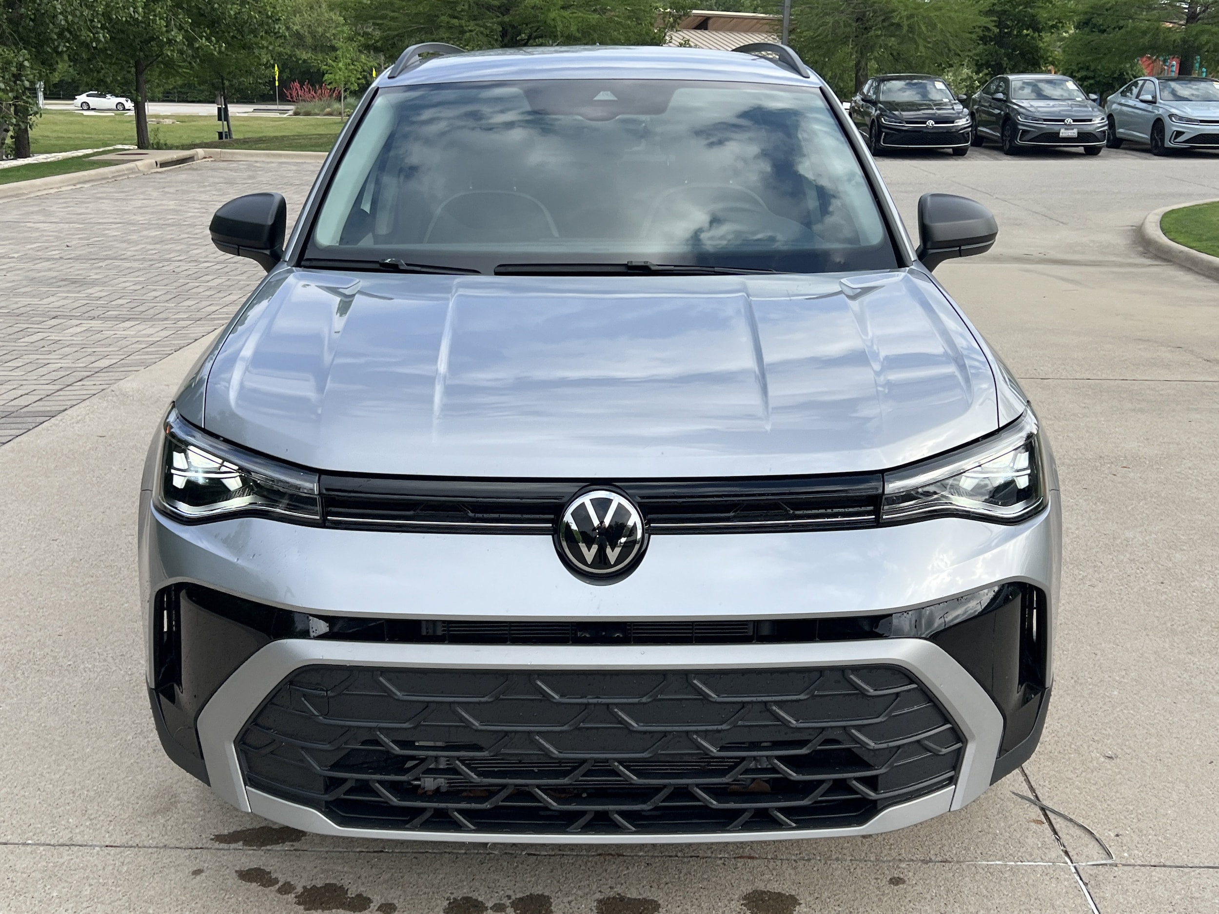 2025 Volkswagen Taos S photo 2