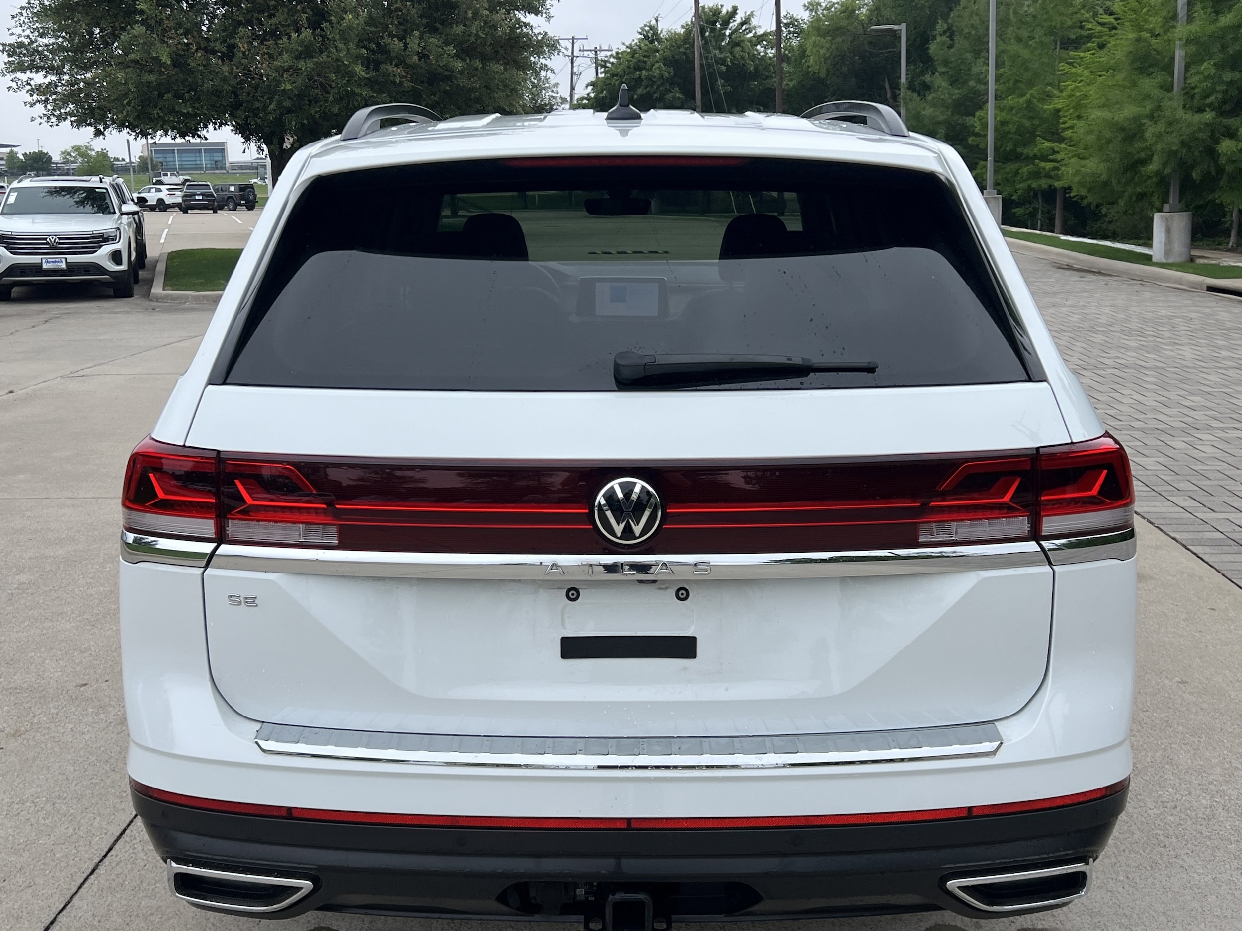 2024 Volkswagen Atlas 2.0T SE w/Technology photo 6