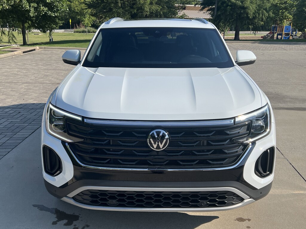 Used 2024 Volkswagen Atlas Cross Sport 2.0T SE w/Technology SUV