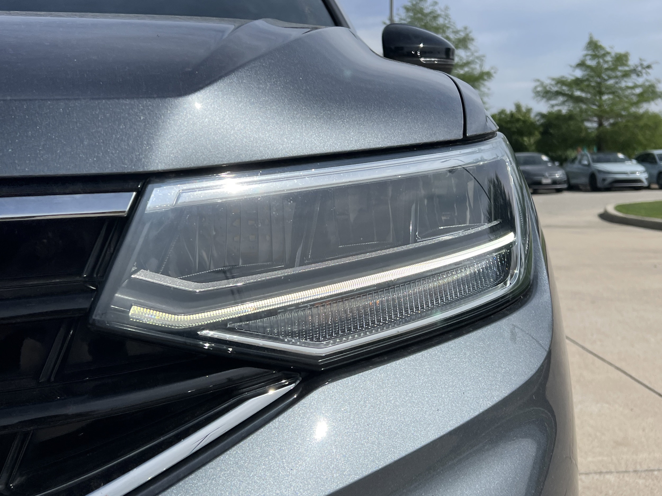 2023 Volkswagen Tiguan SE R-Line Black photo 5