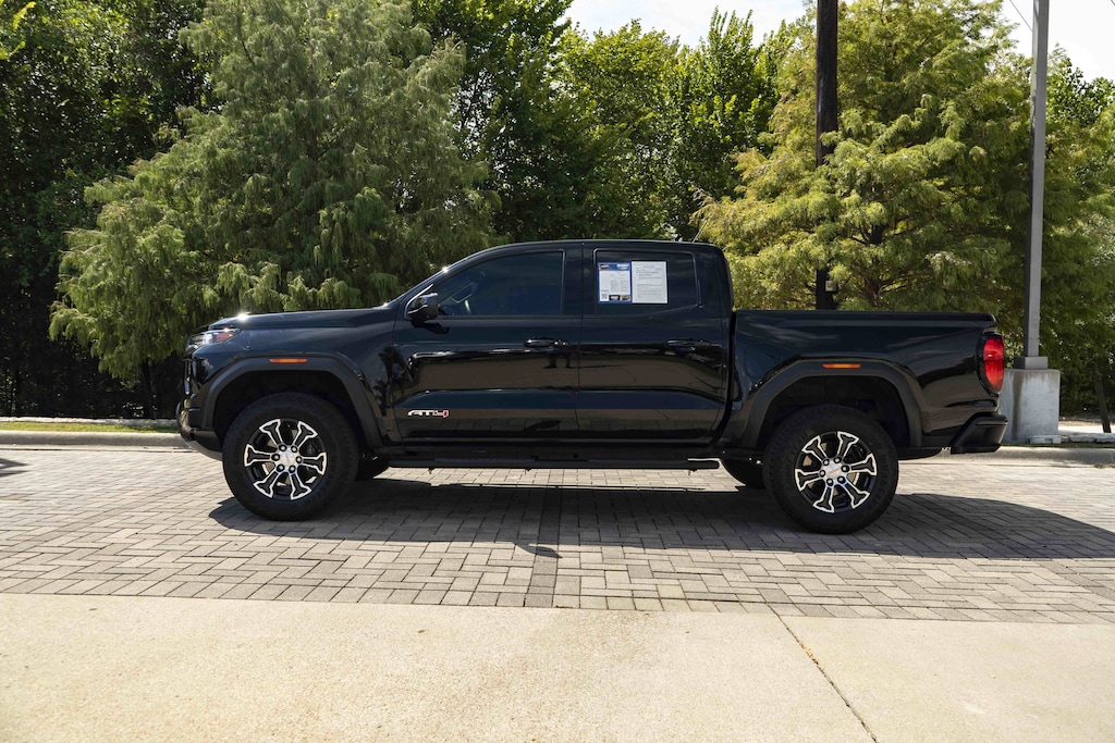 Used 2024 GMC Canyon 4WD AT4 Pickup