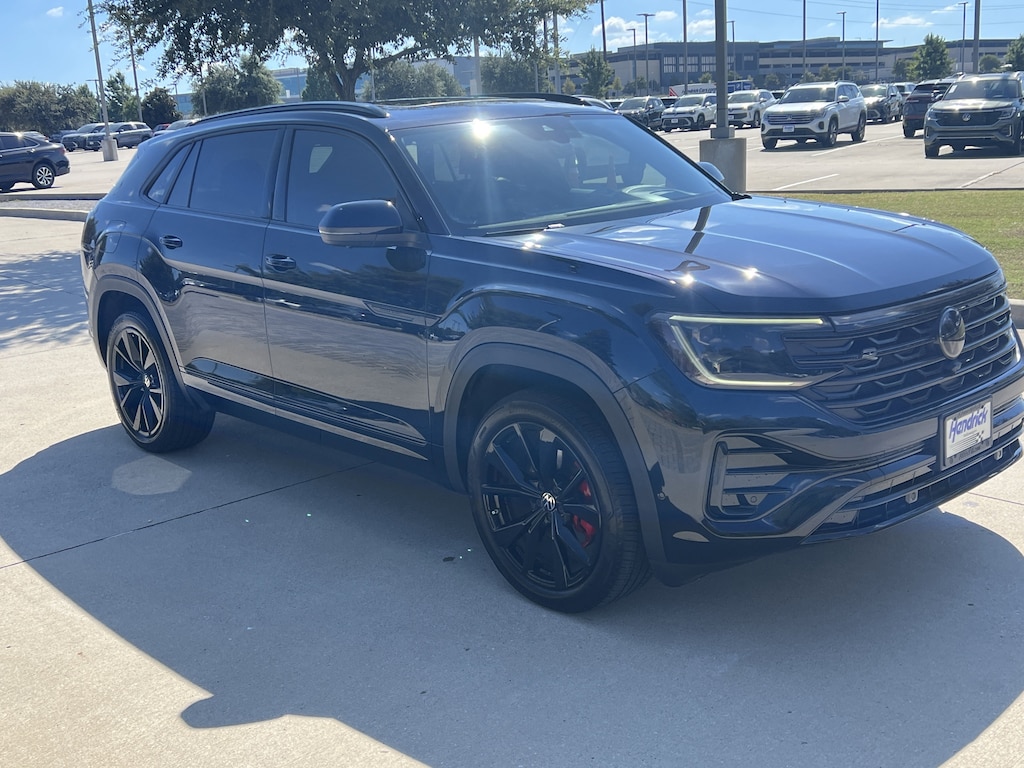 Used 2025 Volkswagen Atlas Cross Sport 2.0T SEL Premium R-Line SUV