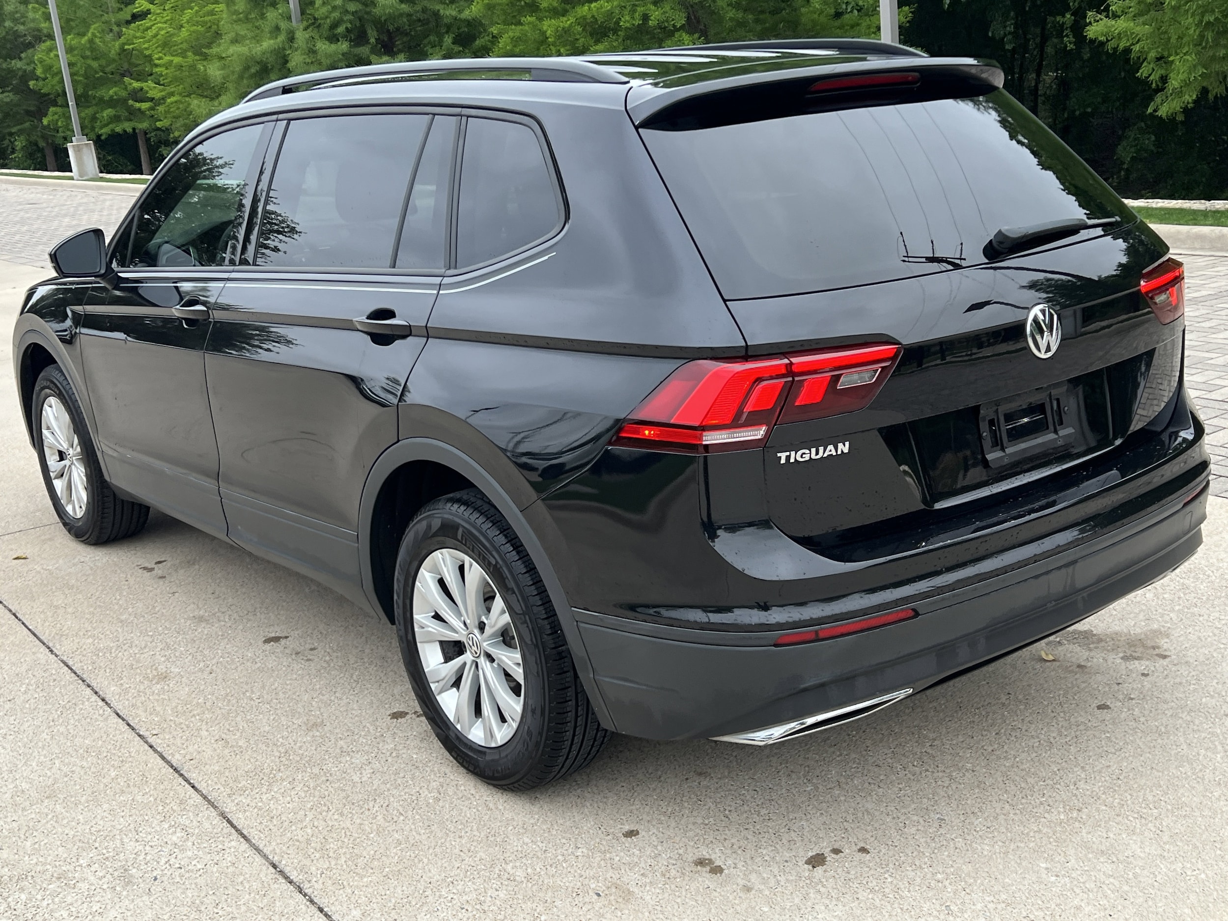 2019 Volkswagen Tiguan S photo 6