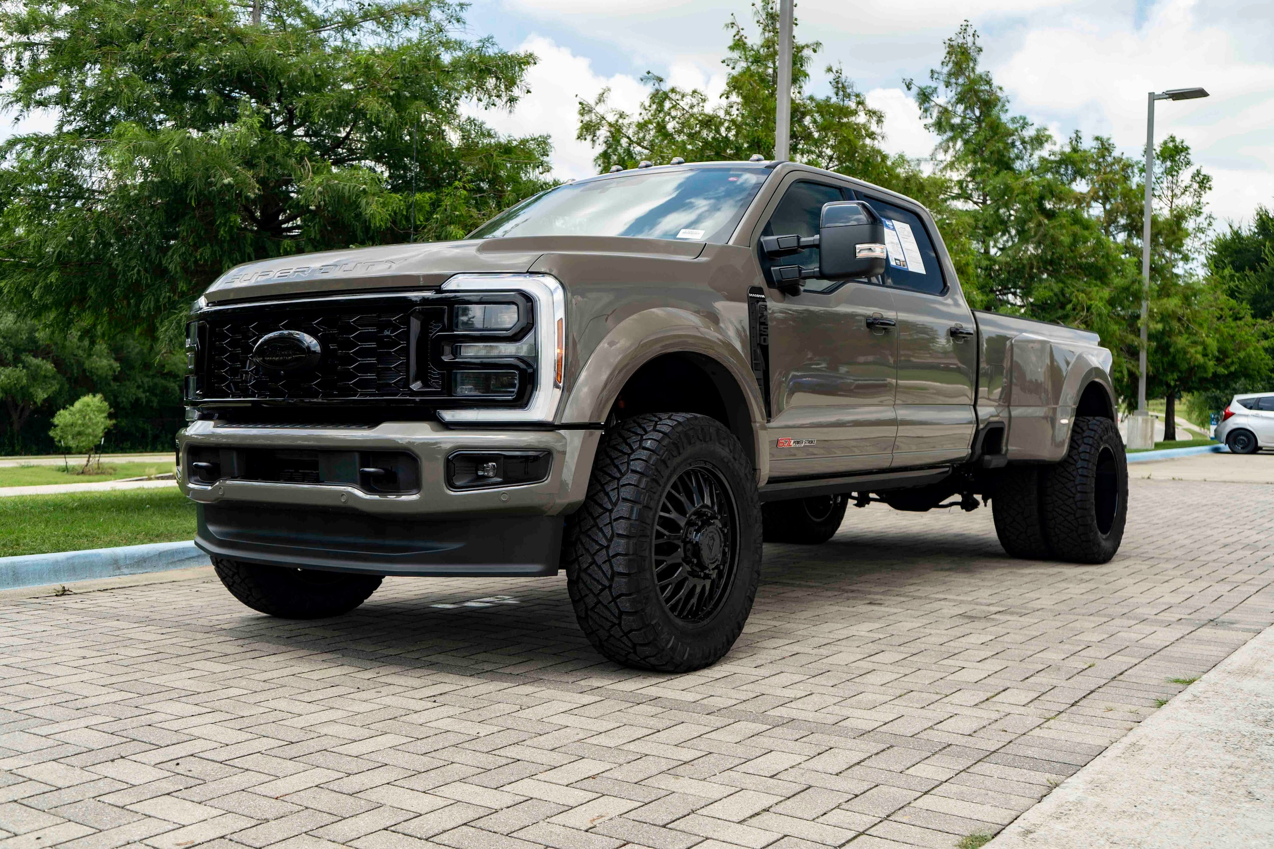 Ford Super Duty F-450 Pickup Platinum