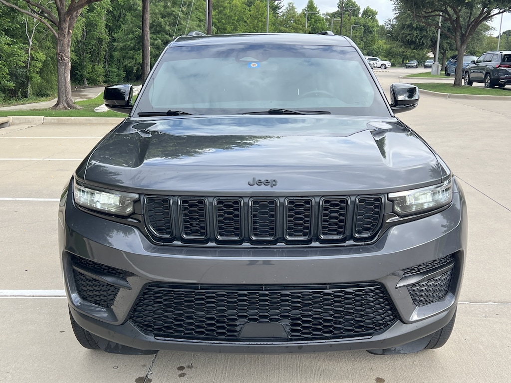Used 2022 Jeep Grand Cherokee Altitude SUV