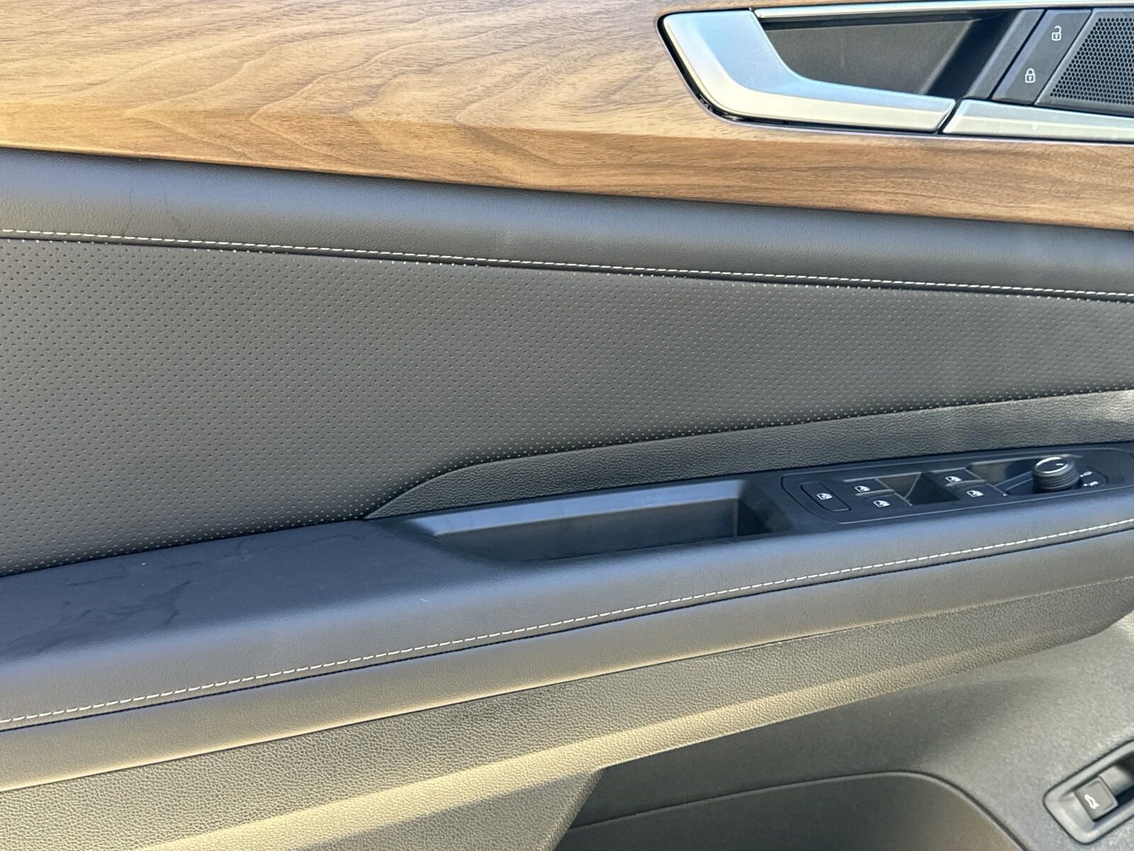 Volkswagen Atlas 2.0T SE W/Technology