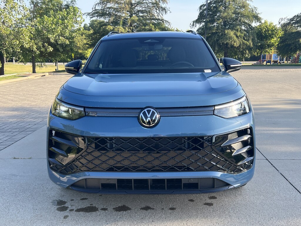 Used 2026 Volkswagen Tiguan SE R-Line Black SUV