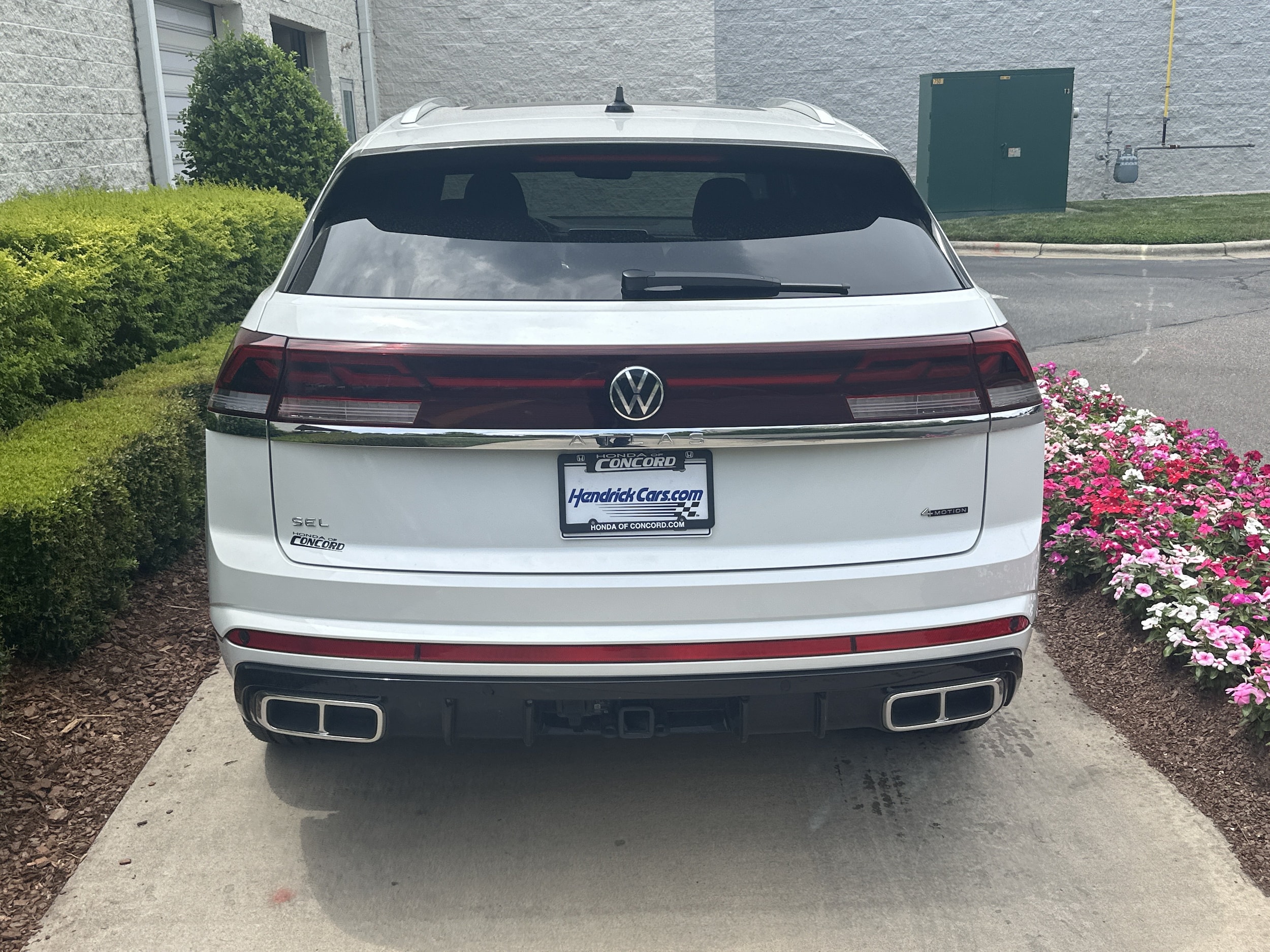 Volkswagen Atlas Cross Sport 2.0T SEL Premium R-Line
