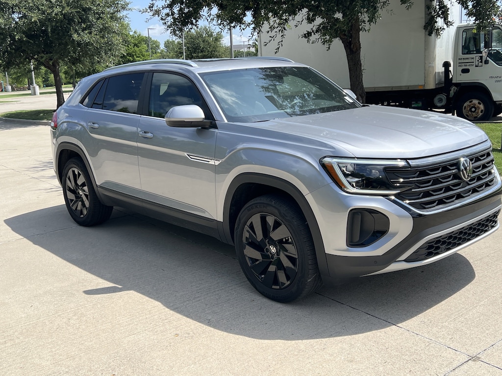 Used 2024 Volkswagen Atlas Cross Sport 2.0T SE w/Technology SUV