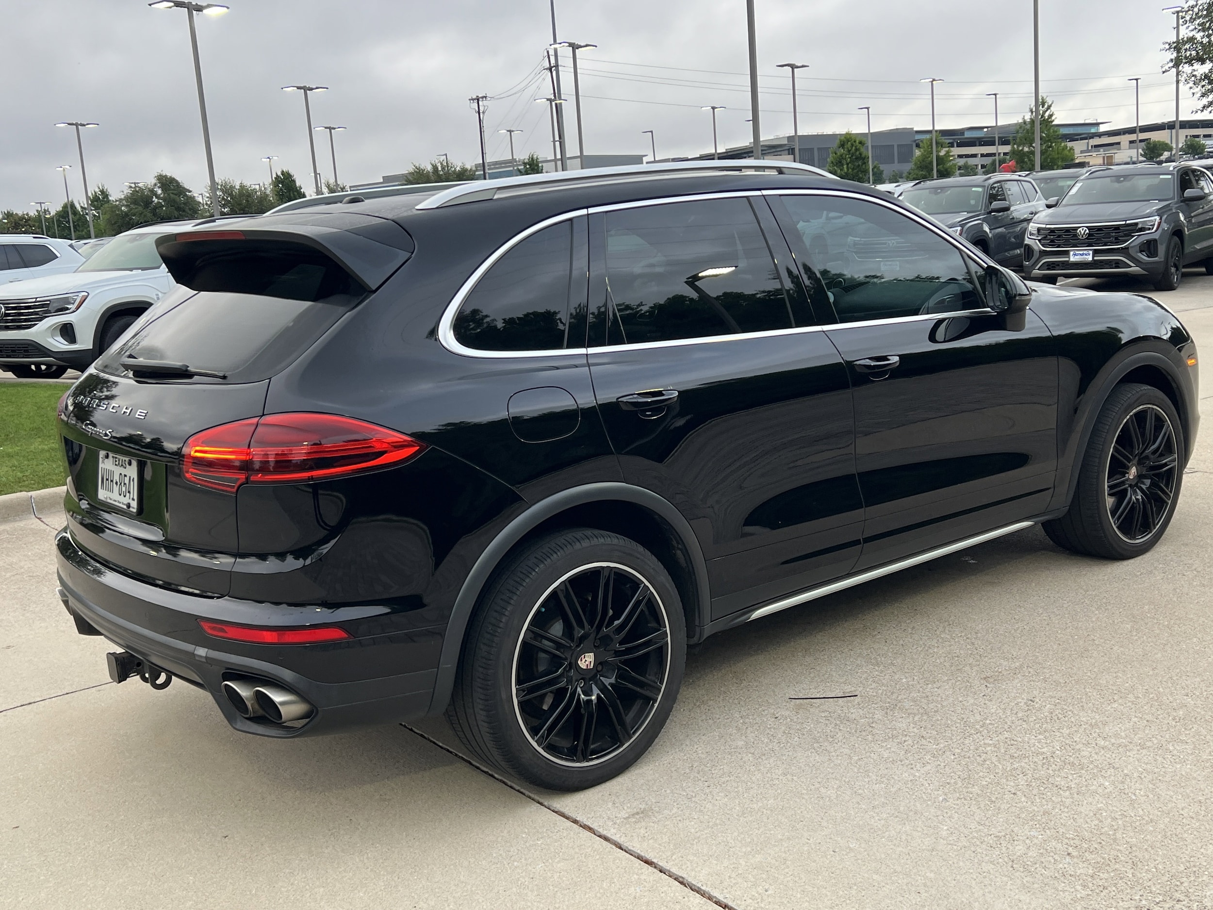 2018 Porsche Cayenne S photo 3