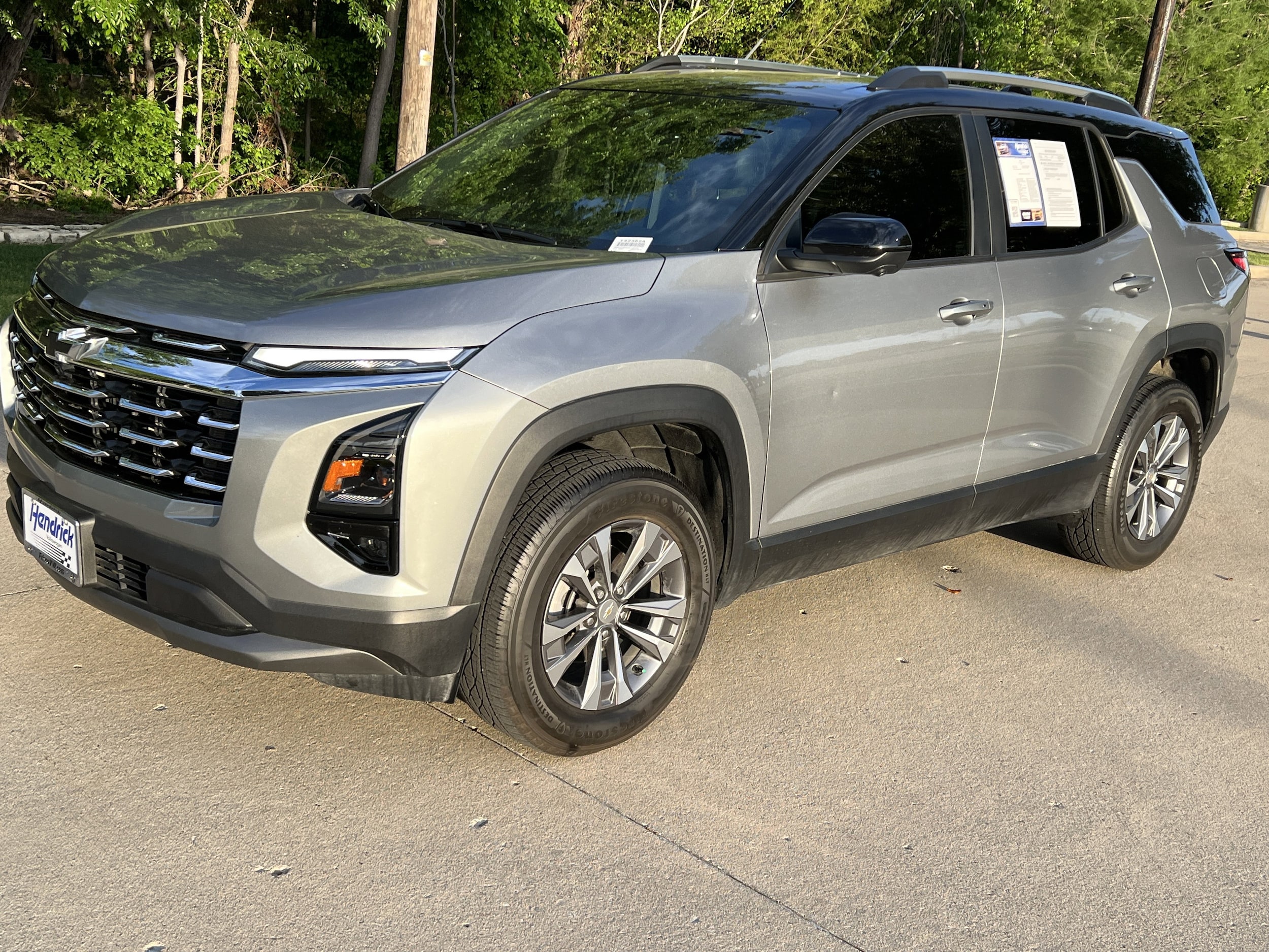 2025 Chevrolet Equinox FWD LT photo 4