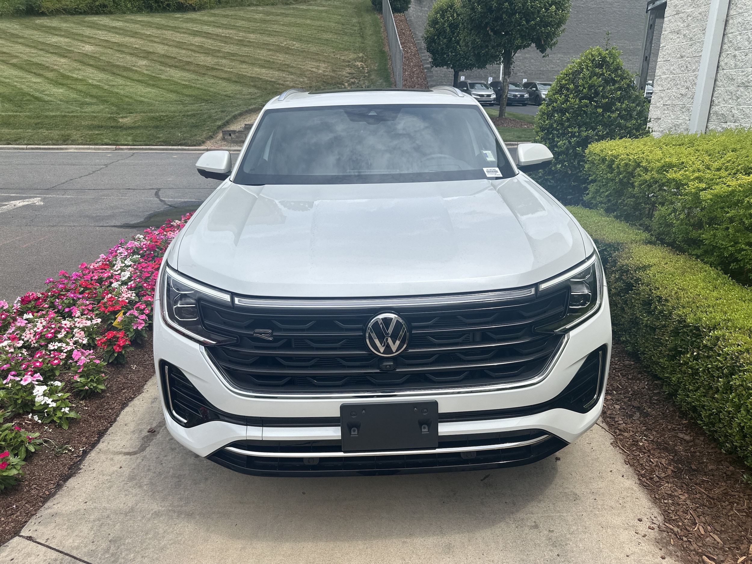 Volkswagen Atlas Cross Sport 2.0T SEL Premium R-Line