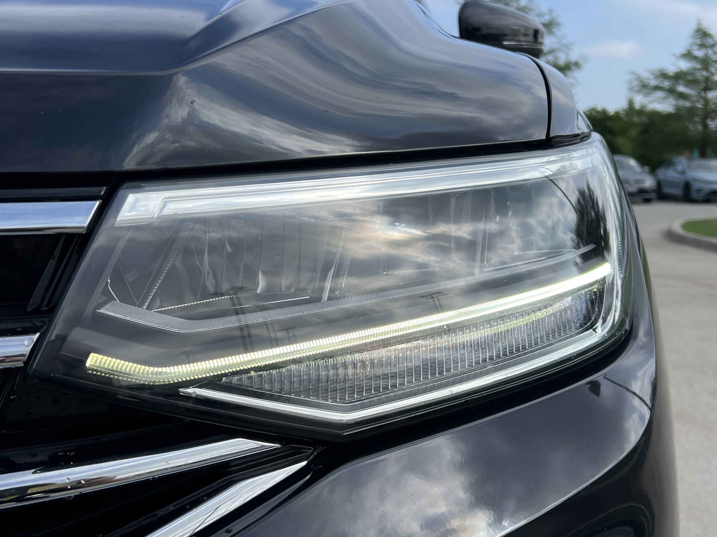 2022 Volkswagen Tiguan SE photo 5