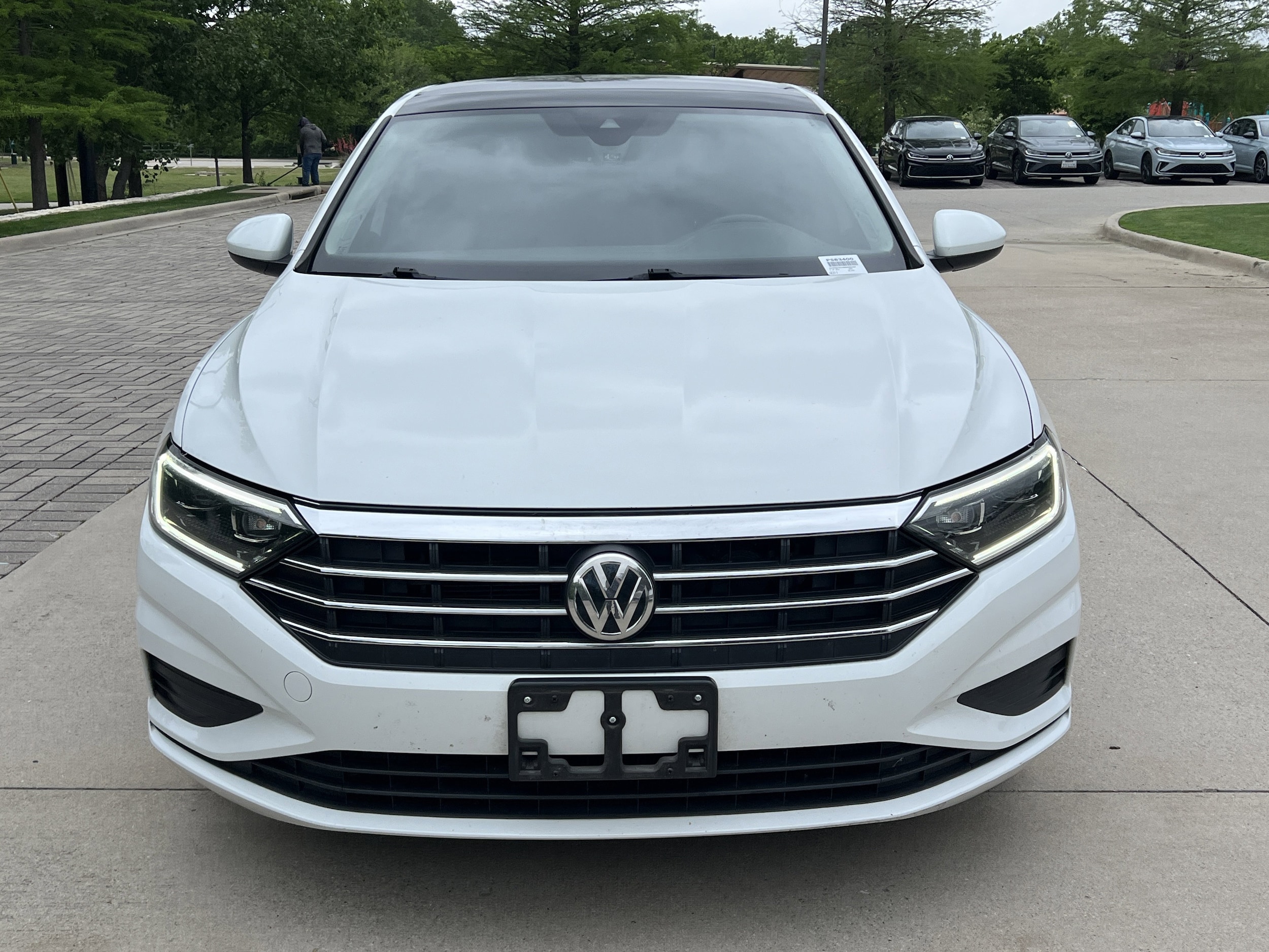 2021 Volkswagen Jetta SEL photo 2