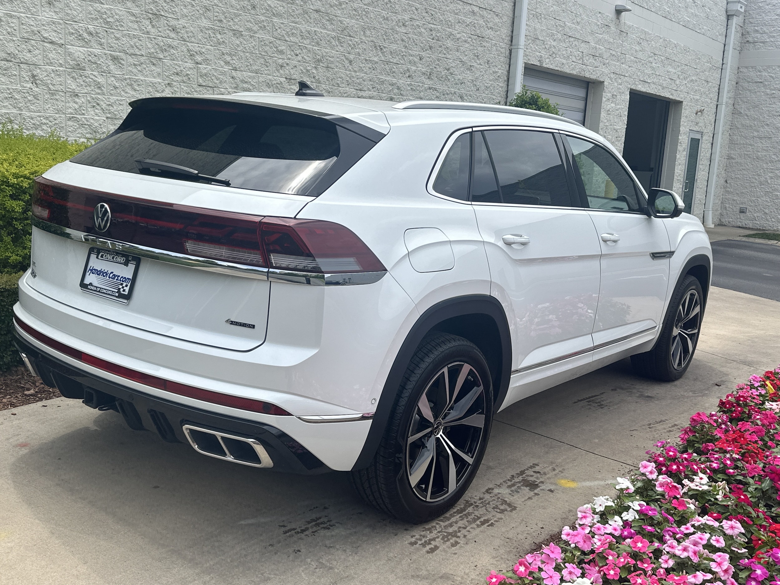 Volkswagen Atlas Cross Sport 2.0T SEL Premium R-Line