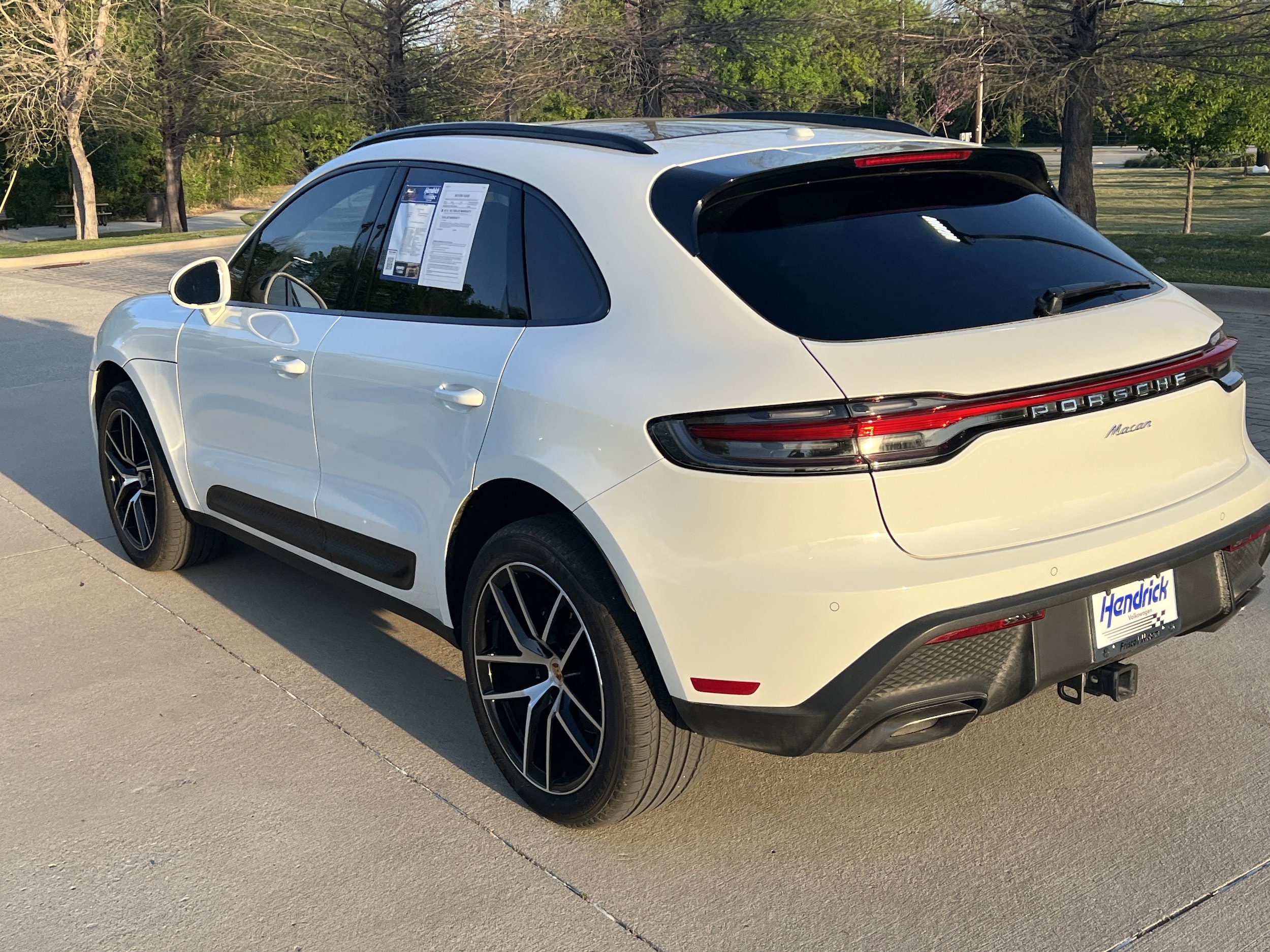 2024 Porsche Macan photo 6
