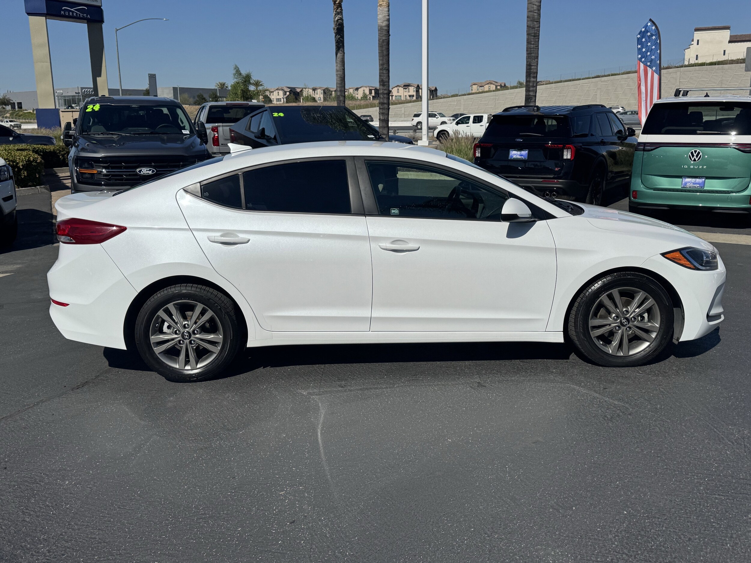 2018 Hyundai Elantra SEL photo 5