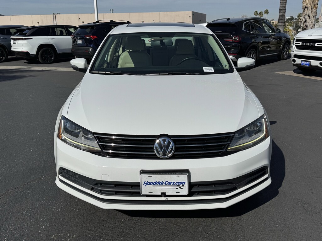 Used 2017 Volkswagen Jetta 1.4T SE Sedan