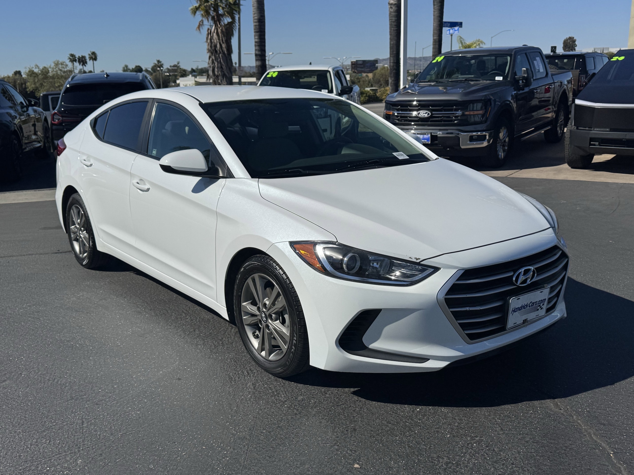 2018 Hyundai Elantra SEL photo 4