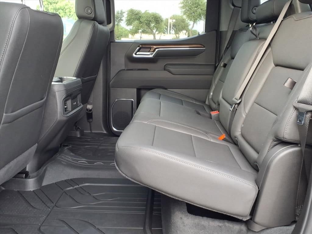2026 Chevrolet Silverado 1500 RST - Photo 18