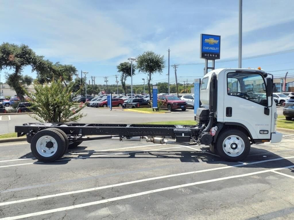 New 2025 Chevrolet Low Cab Forward 5500 XG LCF Truck