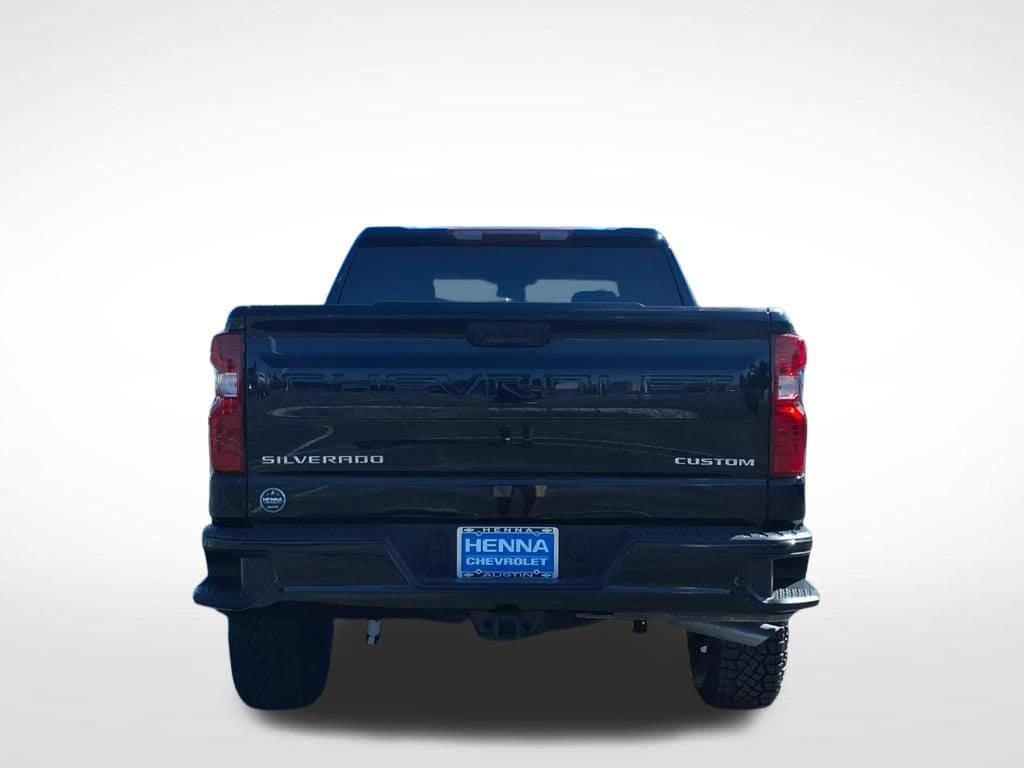 2026 Chevrolet Silverado 1500 Custom Trail Boss - Photo 4