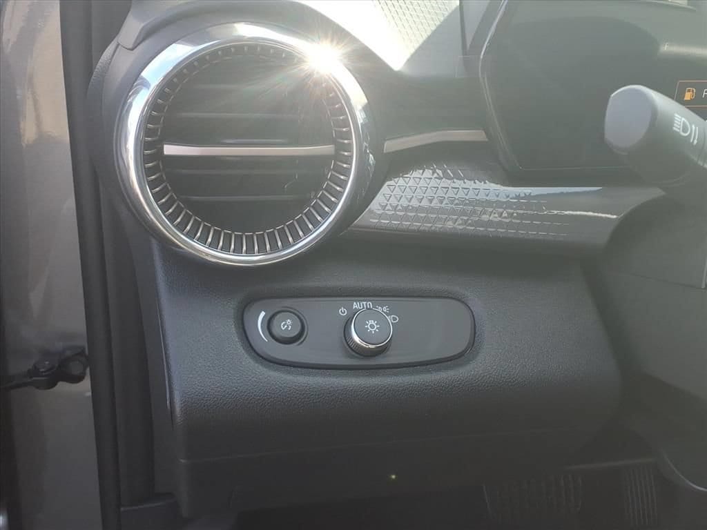 2026 Chevrolet Trax Activ - Photo 15