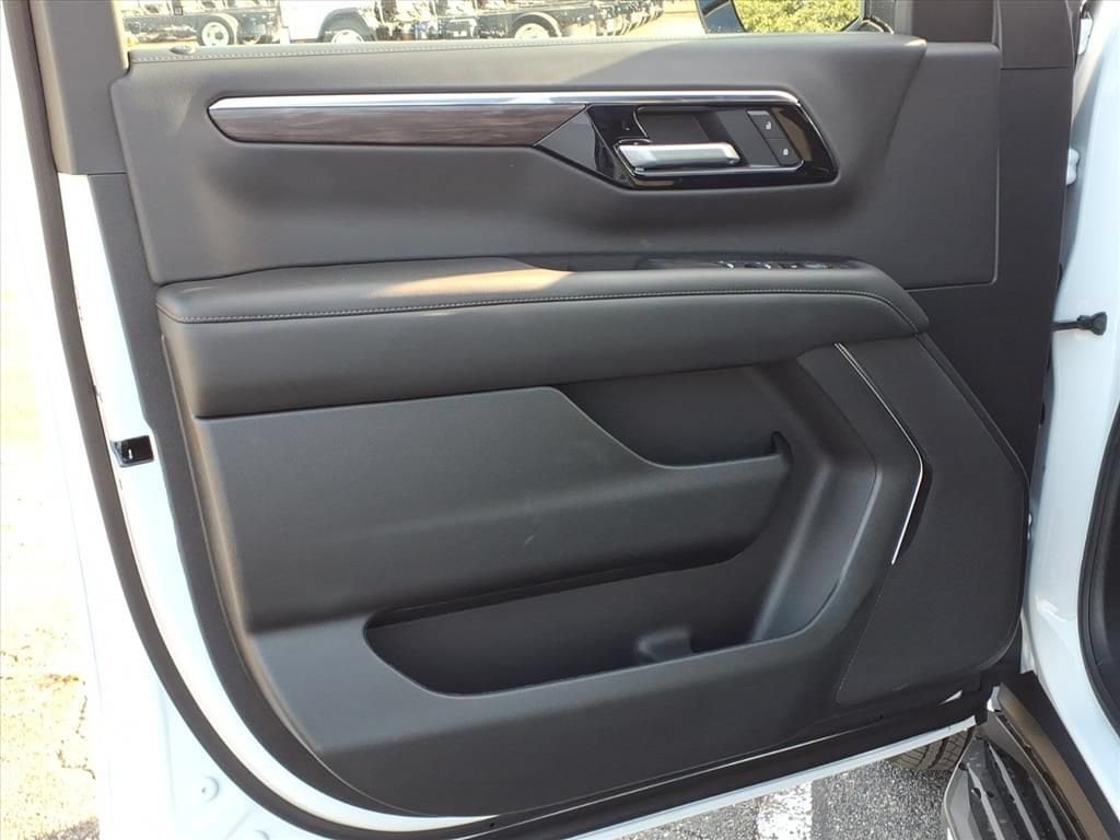 2026 Chevrolet Tahoe LS - Photo 14