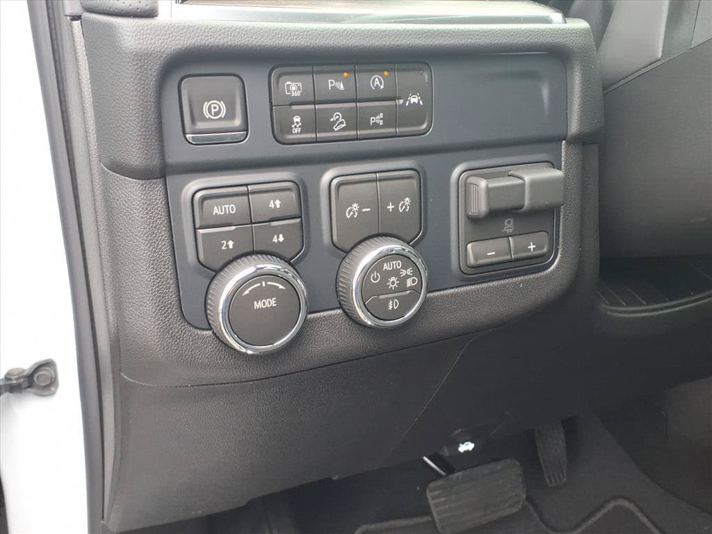 2026 Chevrolet Tahoe Premier - Photo 15